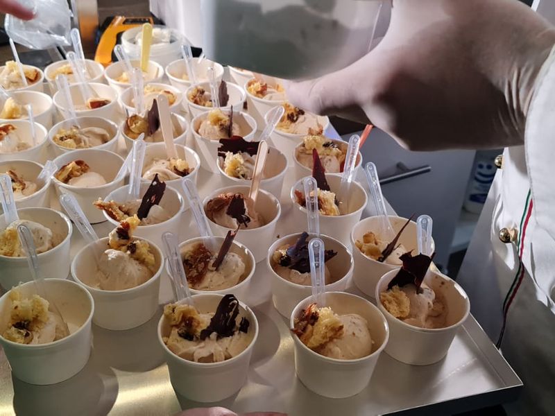A gelato class in progress
